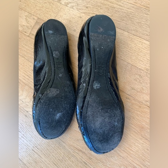 Tory Burch Caroline patent leather grosgrain trim ballet flat dark navy - Picture 3 of 9